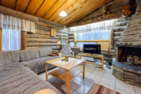 TV and multimedia, Living room, Seating area, flat iron
