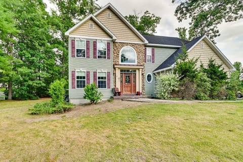 Woodsy Ballston Spa Home 4 Mi to State Park! House in Saratoga