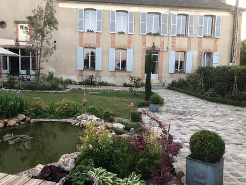 Property building, Garden view