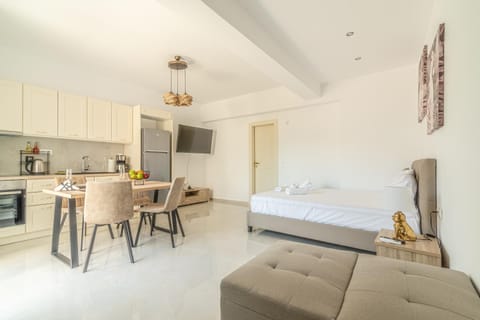 Bed, Kitchen or kitchenette, Photo of the whole room, Dining area
