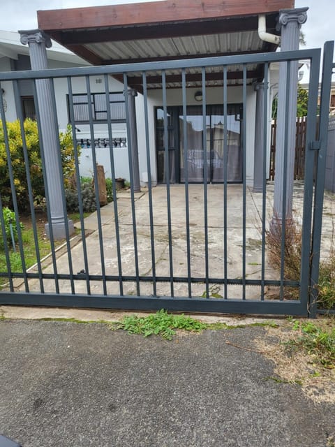 9 on Oostersee Apartment in Cape Town