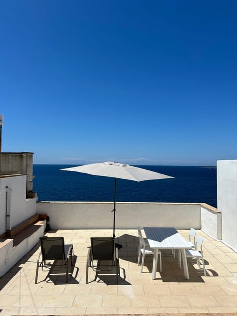 View (from property/room), Balcony/Terrace, Sea view, sunbed