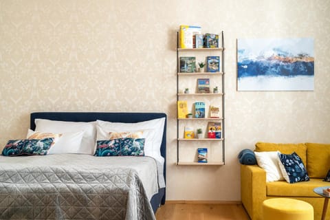Bed, Library, Seating area