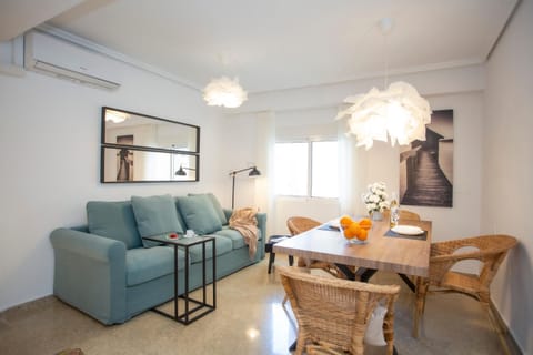 Living room, Dining area, air conditioner