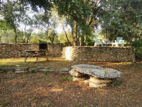 Le Fiacre entre chênes et oliviers dans le Luberon House in Gordes