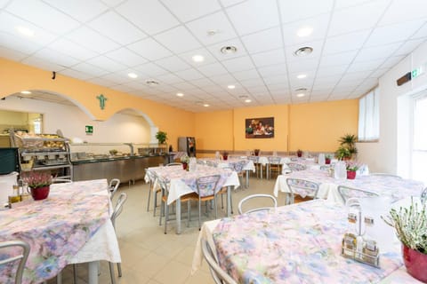 Communal lounge/ TV room, Communal kitchen