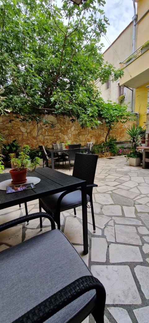 Patio, Garden, Garden, Seating area