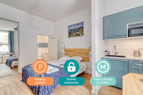Bed, Dining area