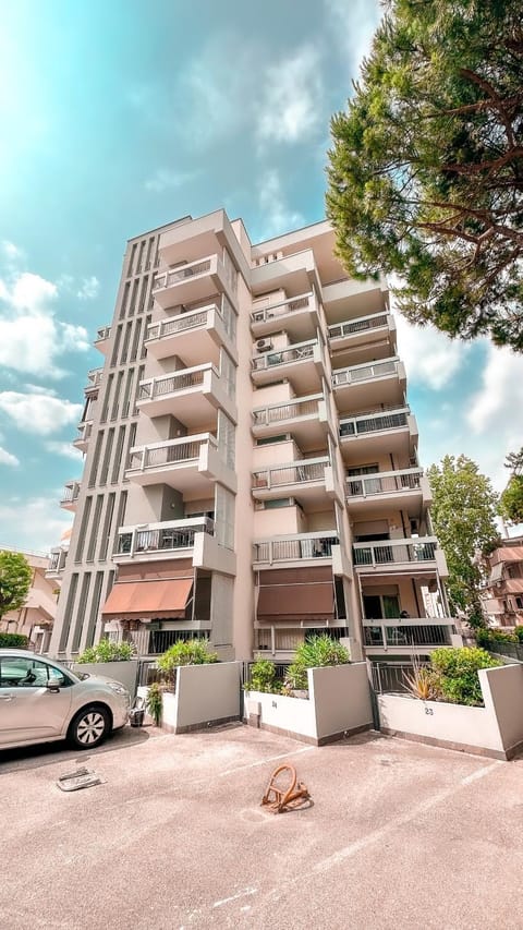 Property building, Location