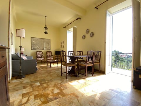 Alassio prima collina spaziosa casa vista mare per 10 persone Apartment in Liguria