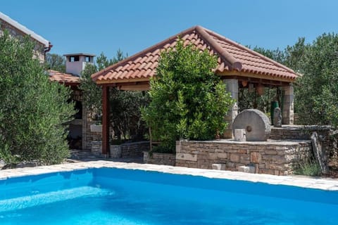 Trapula stone paradise House in Split-Dalmatia County