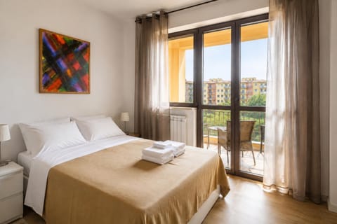 Bed, View (from property/room), Balcony/Terrace, Photo of the whole room, Bedroom, towels