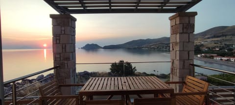 View (from property/room), Balcony/Terrace, Sea view, Sunset