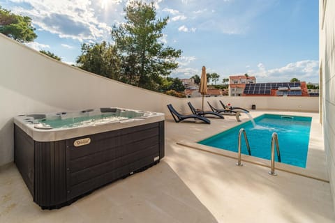 Spa and wellness centre/facilities, Swimming pool