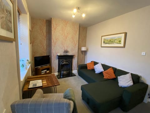 Communal lounge/ TV room, TV and multimedia, Living room, Evening entertainment