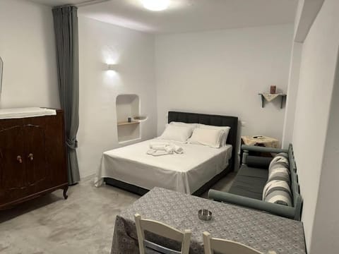 Nikolettas Central House Paros Apartment in Paros