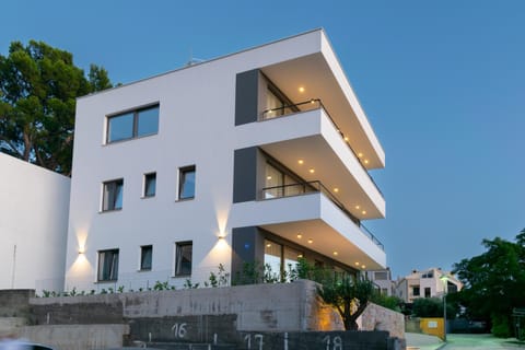 Apartmani Pino Apartment in Baška Voda