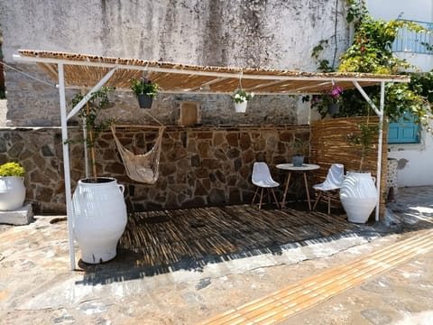 Patio, Day