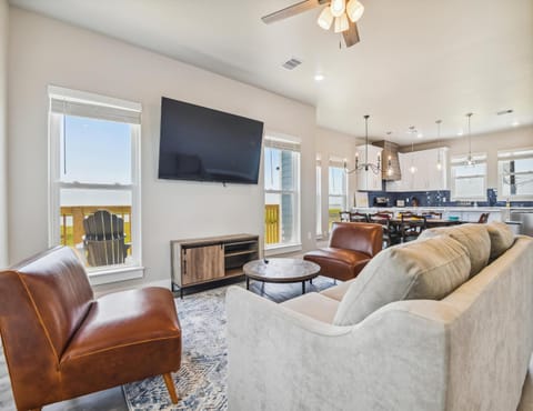 Bayfront Nirvana! House in Hitchcock