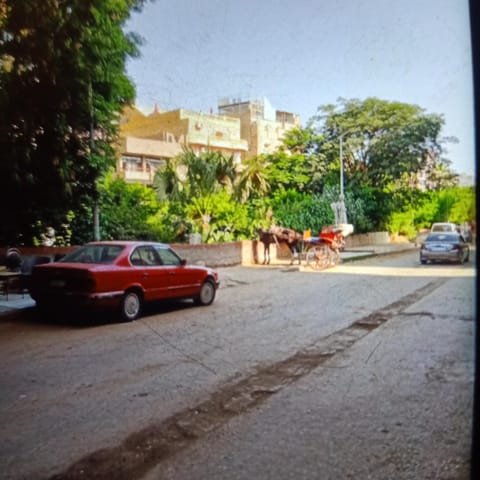 Neighbourhood, Location