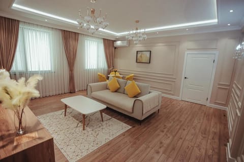 Living room, Photo of the whole room, Seating area