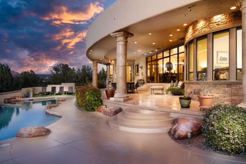 Palatial Paradise with Breathtaking Views of Red Rock and Stunning Infinity Pool House in Sedona