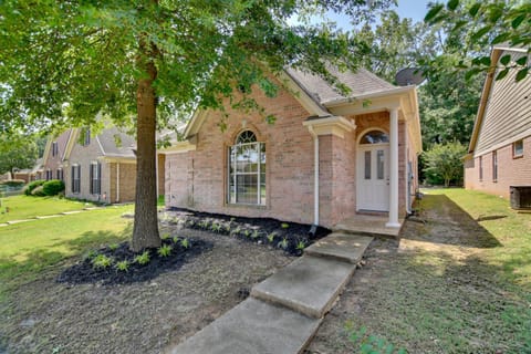 Shelby Farms Greenline Access Modern Cordova Home House in Cordova