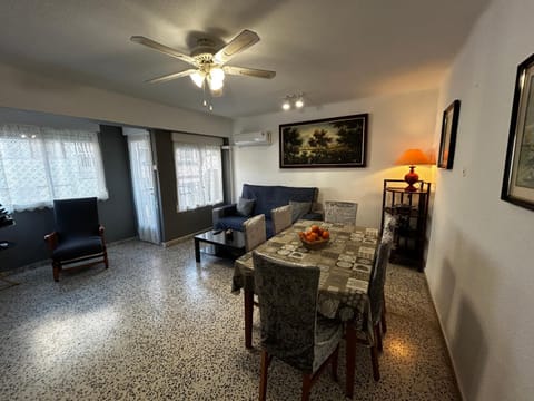 TV and multimedia, Living room, Seating area, Dining area, air conditioner