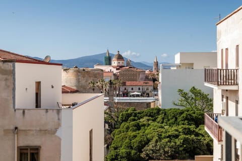 Property building, Nearby landmark, Day, Natural landscape, City view, Mountain view, Sea view