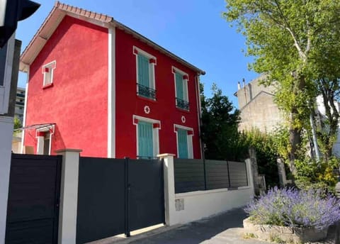 K3- Maison 2min RER 15min PARIS-EXPO 4 chambres/10 lits Villa in Île-de-France