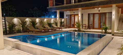 Night, Pool view, Swimming pool, sunbed