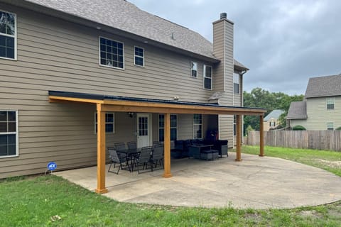 Fort Mitchell Vacation Rental with Home Office! House in Chattahoochee County