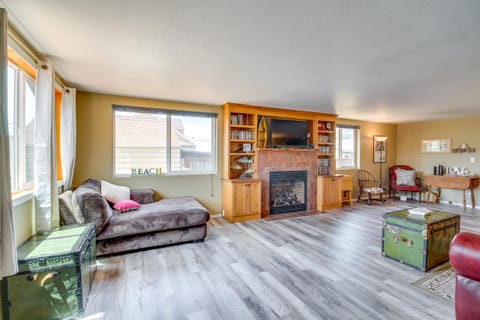 Winchester Bay Vacation Rental Near Dunes and ATV! House in Oregon