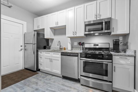 Navarre Apartments Apartment in Des Moines