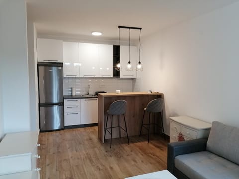 Kitchen or kitchenette, Seating area, pet friendly, stove