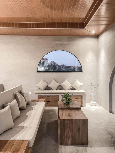 Communal lounge/ TV room, Living room, Seating area
