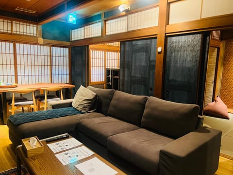 Living room, Diving