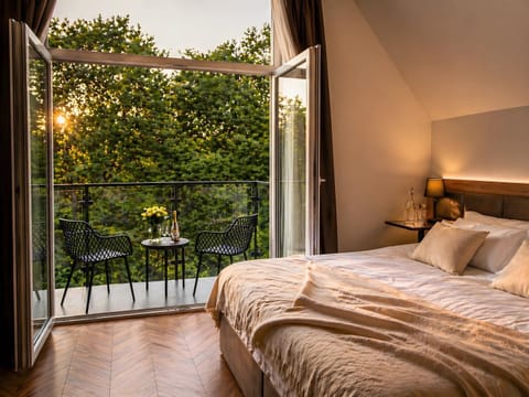 View (from property/room), Balcony/Terrace, Photo of the whole room, Bedroom