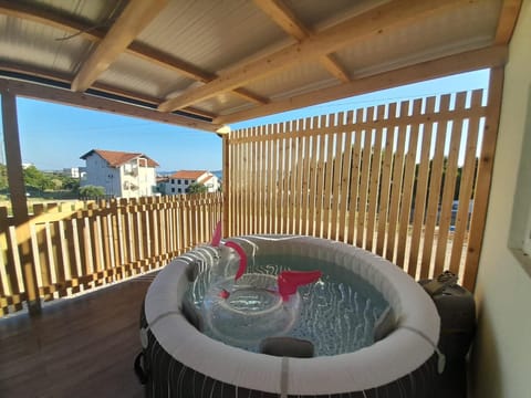 Patio, Day, Hot Tub, View (from property/room), Balcony/Terrace, Dining area