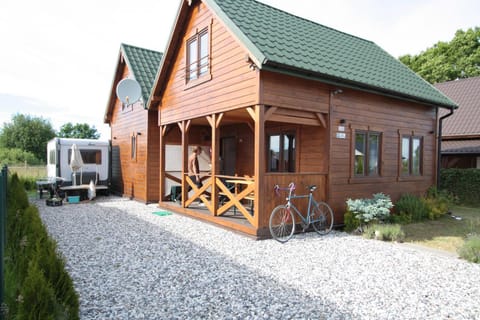 Property building, Spring, Day, Cycling