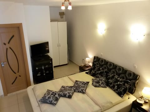 Bed, Decorative detail