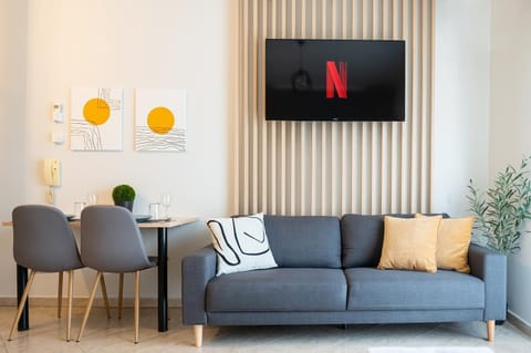 Communal lounge/ TV room, TV and multimedia, Seating area