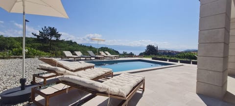 Pool view, Swimming pool