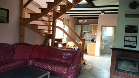 DOM LETNISKOWY NAD JEZIOREM Łódż wiosłowa i kajak Giżycko Storczykowa 26 House in Lithuania