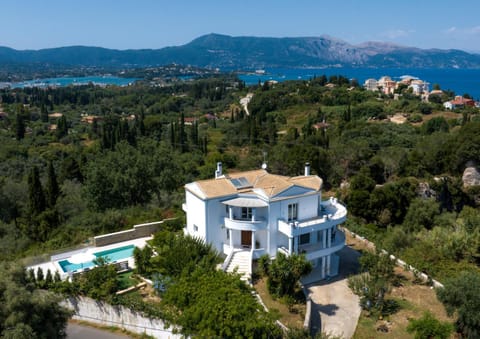 Property building, Nearby landmark, Day, Natural landscape, Bird's eye view, Mountain view, Pool view, Sea view, Swimming pool