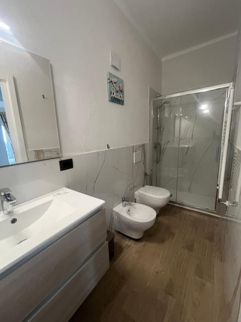 Shower, Bathroom, bidet