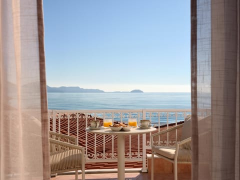 Natural landscape, View (from property/room), Balcony/Terrace, Sea view