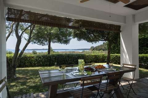Patio, Day, Natural landscape, Garden, Dining area, Food, Sea view