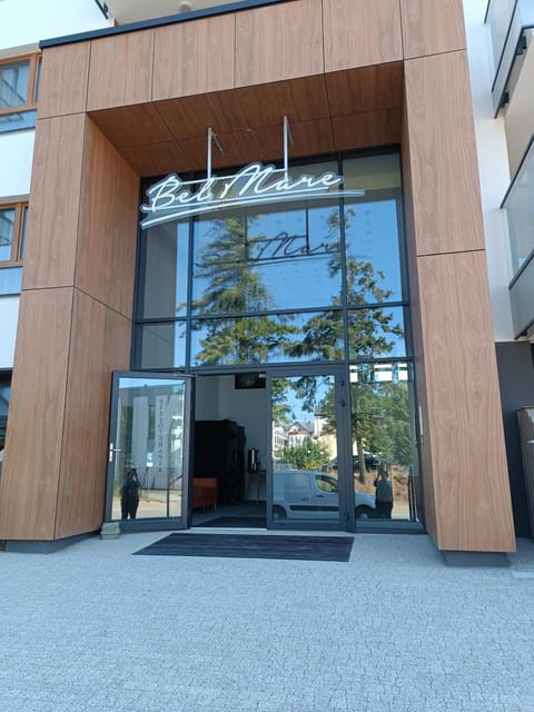 Property building, Facade/entrance, Day