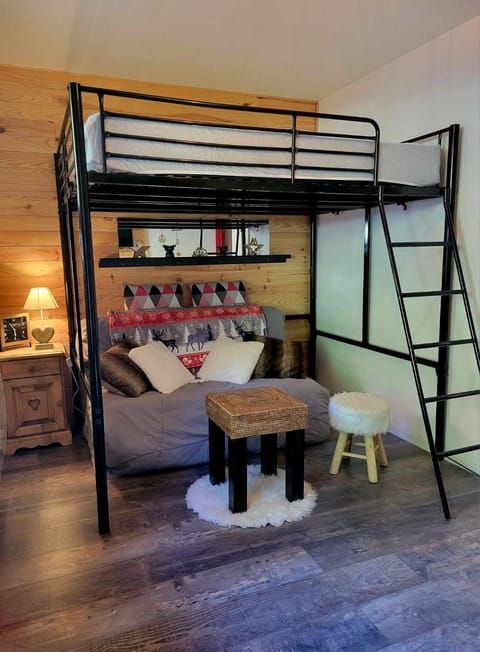 Bed, bunk bed